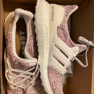 Women’s Adidas Ultraboost sz 9.5 NEW